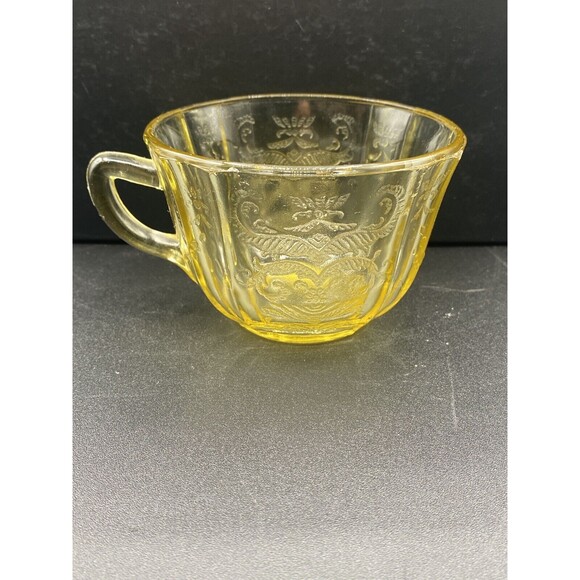 Vintage Federal Glass Yellow Coffee Tea Cups 1930s Embossed Madrid Pattern - Picture 3 of 9